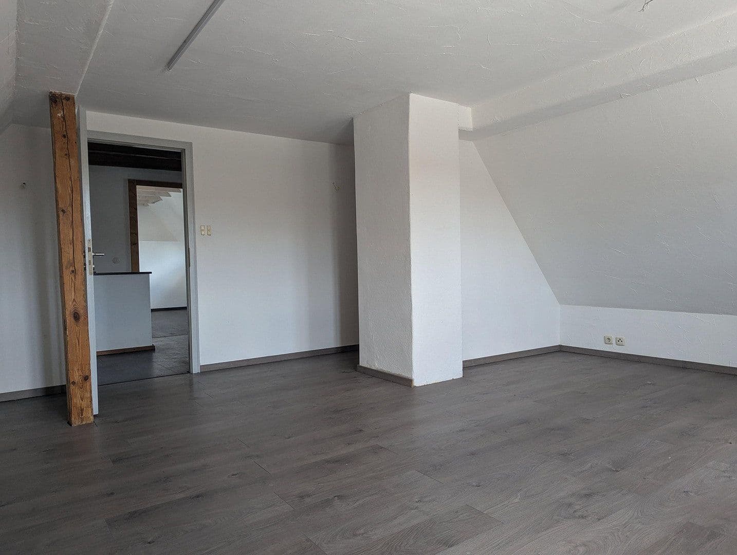 Prodej domu 155 m², pozemek 310 m², Oberköst 47, Burgebrach, Bavorsko Prodej domu 155 m², pozemek 310 m², Oberköst 47, Burgebrach, Bavorsko