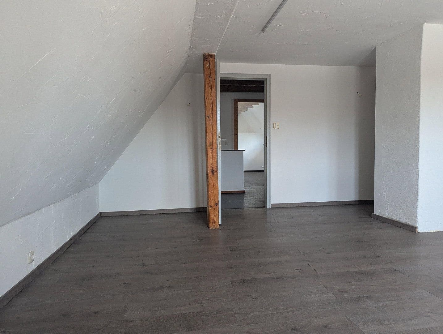 Prodej domu 155 m², pozemek 310 m², Oberköst 47, Burgebrach, Bavorsko Prodej domu 155 m², pozemek 310 m², Oberköst 47, Burgebrach, Bavorsko