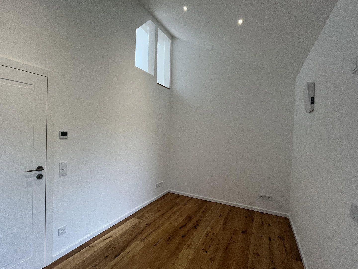Prodej domu 100 m², pozemek 195 m², Düsseldorf, Severní Porýní-Vestfálsko Prodej domu 100 m², pozemek 195 m², Düsseldorf, Severní Porýní-Vestfálsko