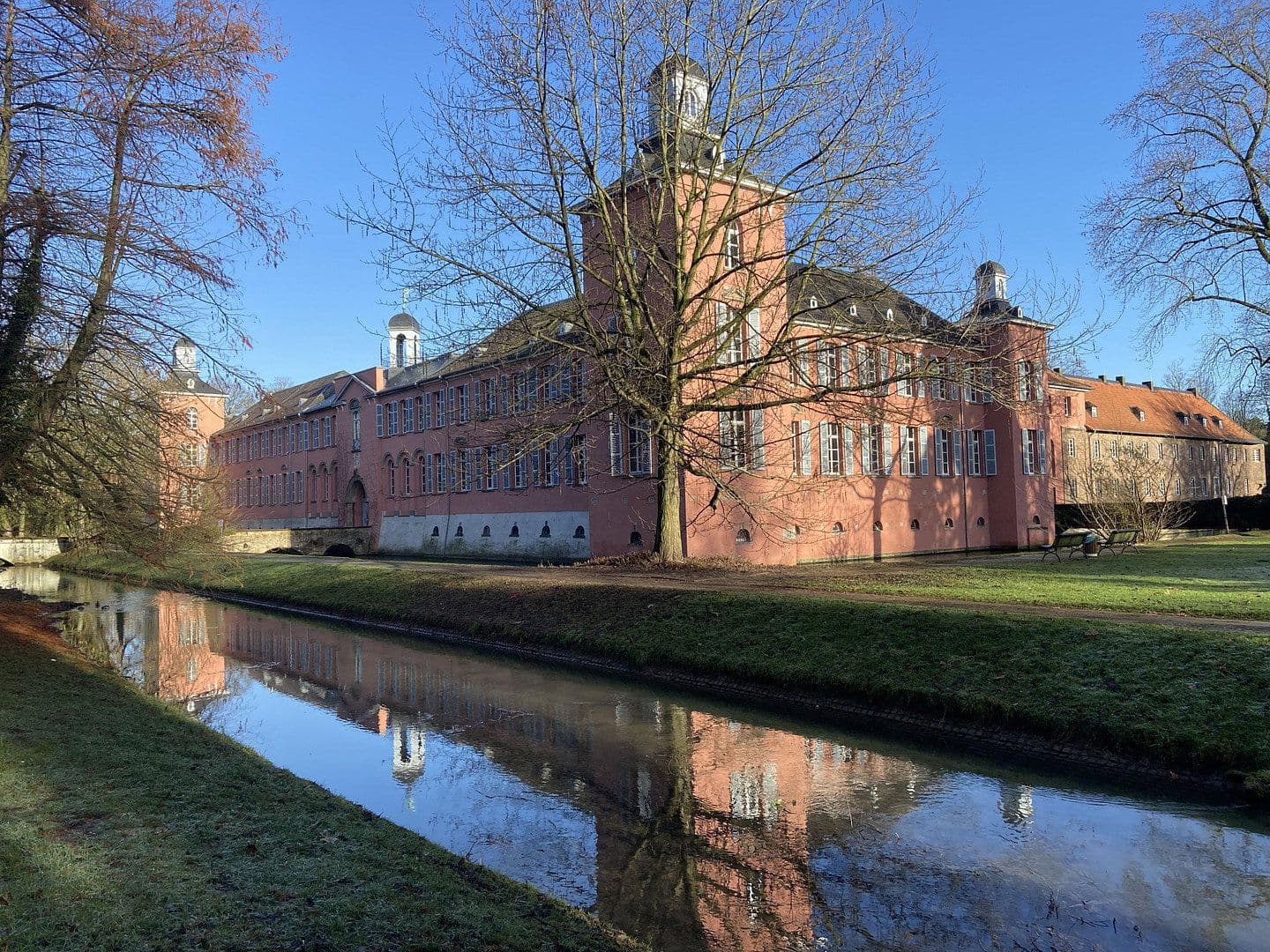 Prodej domu 100 m², pozemek 195 m², Düsseldorf, Severní Porýní-Vestfálsko Prodej domu 100 m², pozemek 195 m², Düsseldorf, Severní Porýní-Vestfálsko