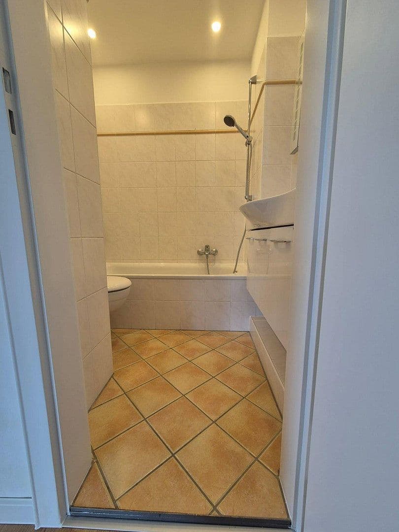 Prodej bytu 2+1 47 m², Schleißheimer Str. 243, München, Bavorsko Prodej bytu 2+1 47 m², Schleißheimer Str. 243, München, Bavorsko