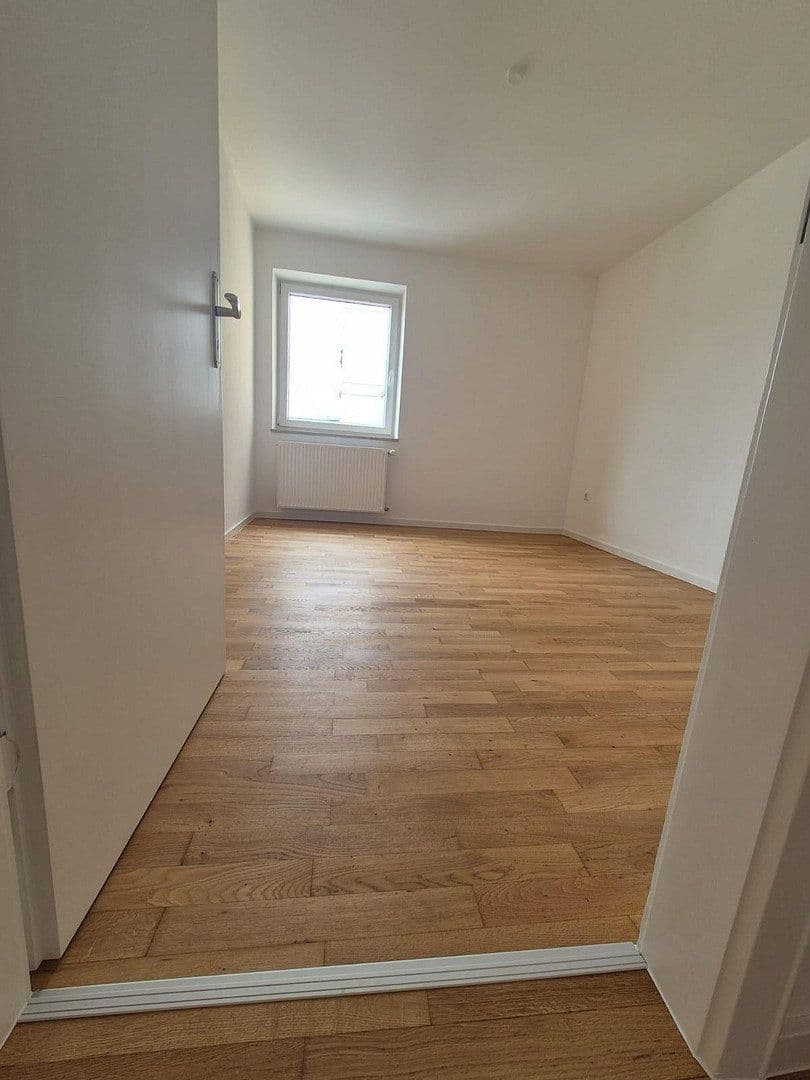 Prodej bytu 2+1 47 m², Schleißheimer Str. 243, München, Bavorsko Prodej bytu 2+1 47 m², Schleißheimer Str. 243, München, Bavorsko
