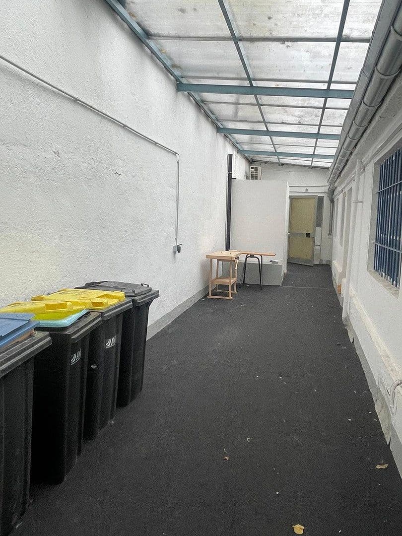 Pronájem nebytového prostoru 150 m², Köln, Severní Porýní-Vestfálsko Pronájem nebytového prostoru 150 m², Köln, Severní Porýní-Vestfálsko