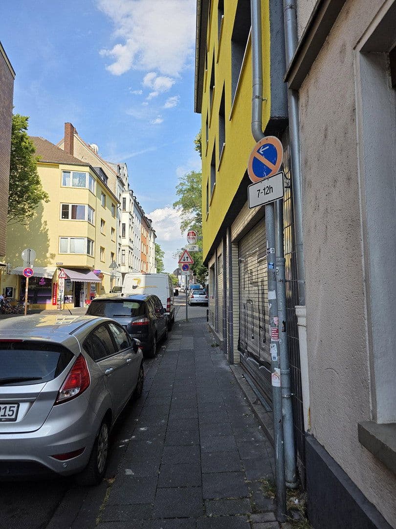 Pronájem nebytového prostoru 150 m², Köln, Severní Porýní-Vestfálsko Pronájem nebytového prostoru 150 m², Köln, Severní Porýní-Vestfálsko