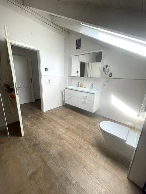 Pronájem bytu 3+1 101 m², Deining, Bavorsko Pronájem bytu 3+1 101 m², Deining, Bavorsko