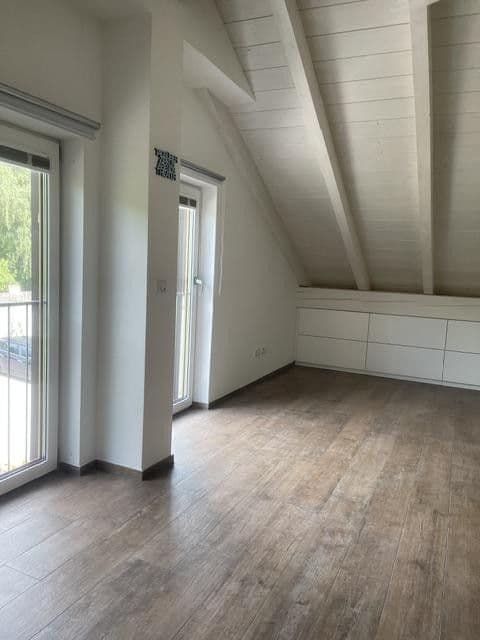 Pronájem bytu 3+1 101 m², Deining, Bavorsko Pronájem bytu 3+1 101 m², Deining, Bavorsko