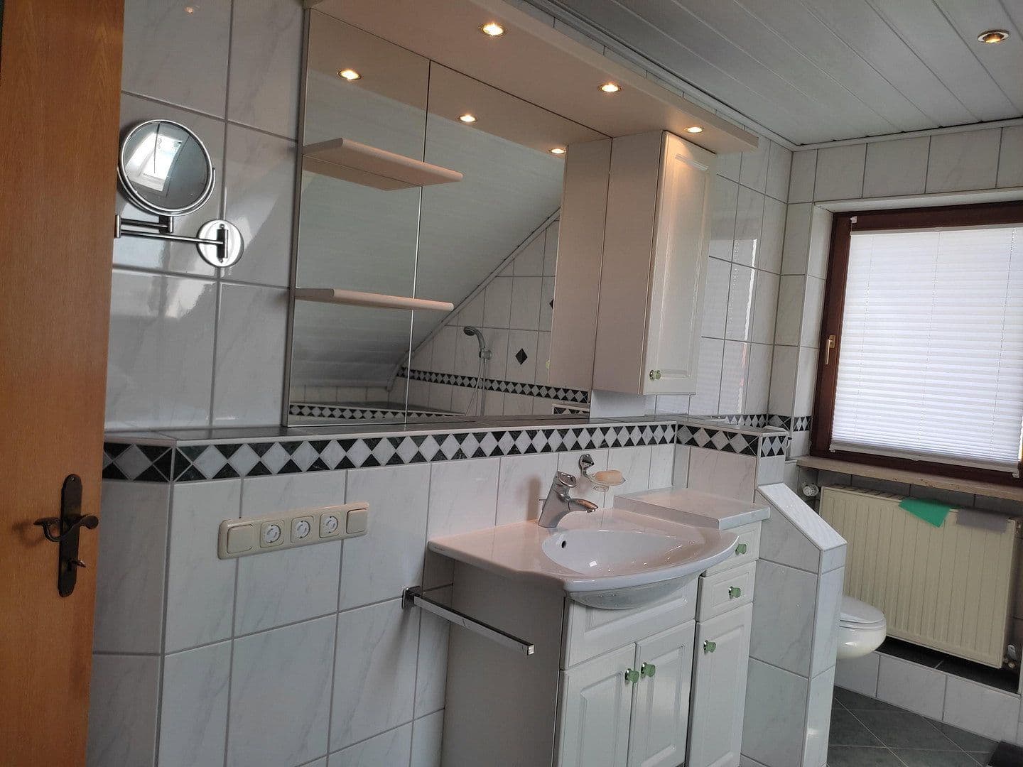Prodej domu 198 m², pozemek 840 m², Ludwigschorgast, Bavorsko Prodej domu 198 m², pozemek 840 m², Ludwigschorgast, Bavorsko