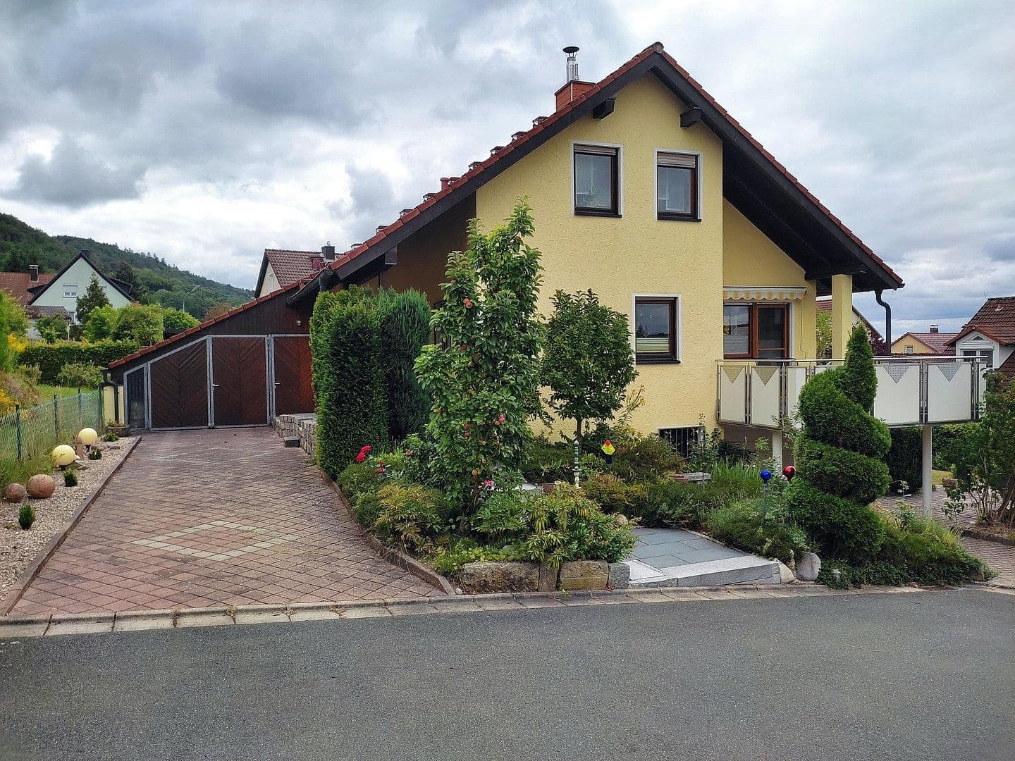 Prodej domu 198 m², pozemek 840 m², Ludwigschorgast, Bavorsko Prodej domu 198 m², pozemek 840 m², Ludwigschorgast, Bavorsko