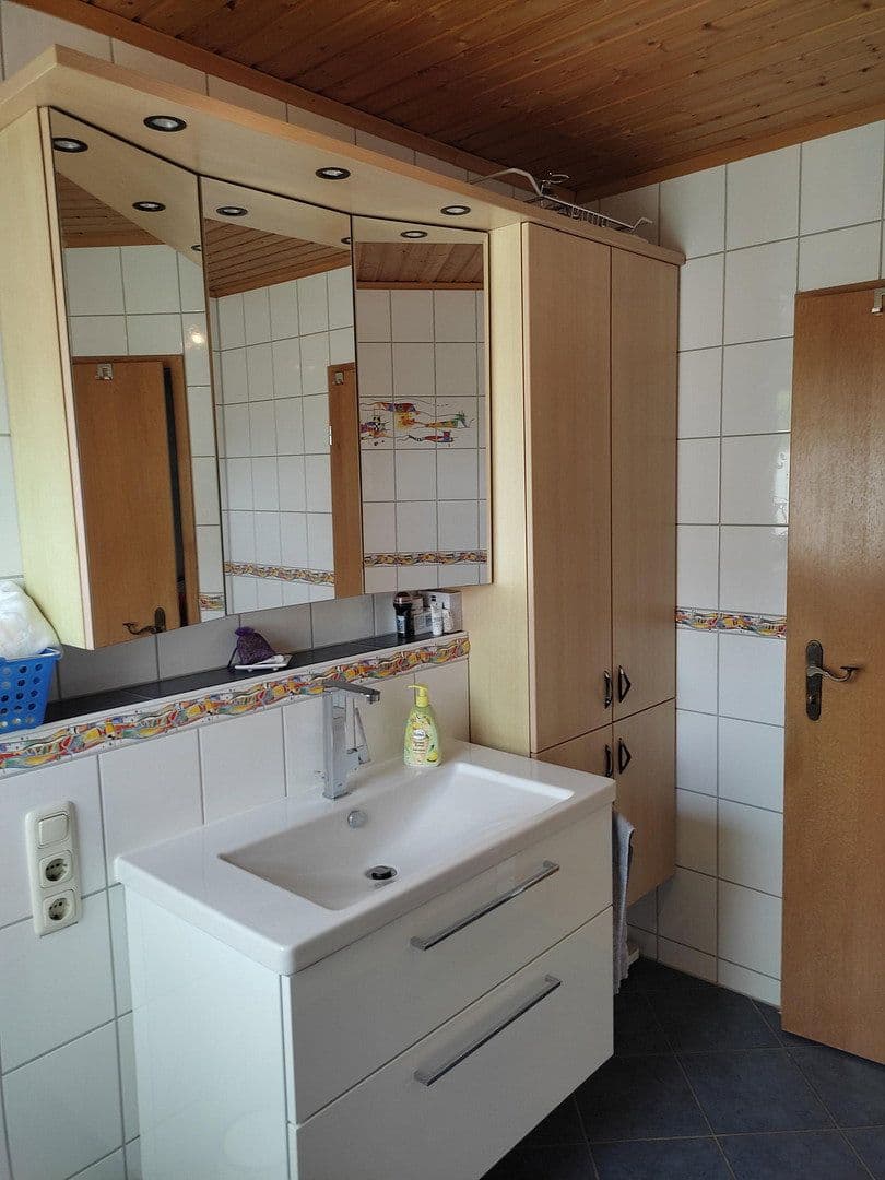 Prodej domu 198 m², pozemek 840 m², Ludwigschorgast, Bavorsko Prodej domu 198 m², pozemek 840 m², Ludwigschorgast, Bavorsko