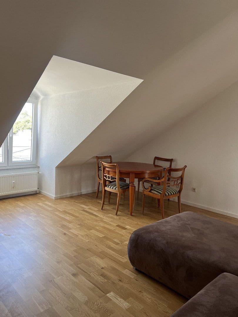 Pronájem bytu 2+1 49 m², Frankfurt, Hessen Pronájem bytu 2+1 49 m², Frankfurt, Hessen