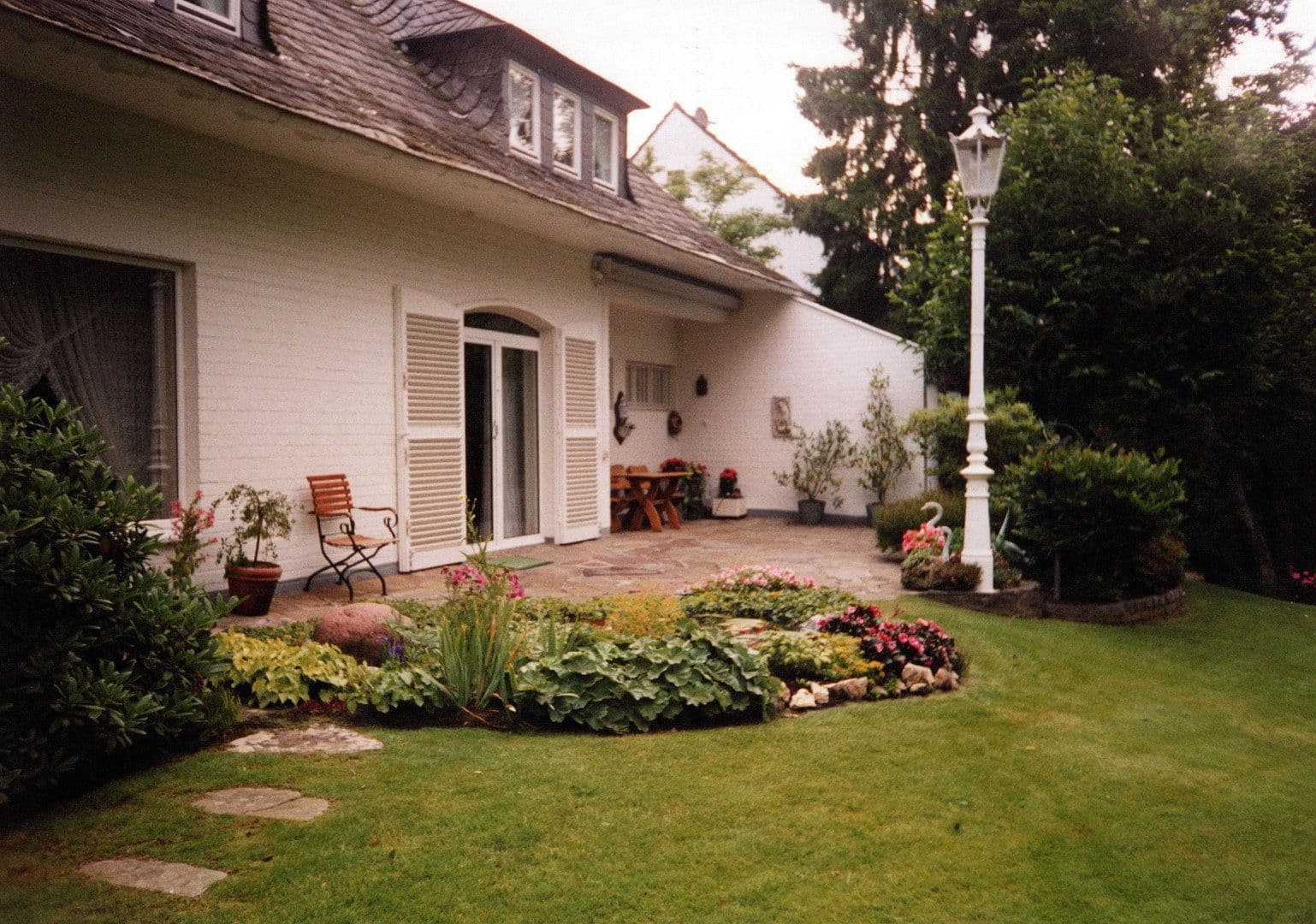 Prodej domu 260 m², pozemek 1.200 m², Urdenbach, Severní Porýní-Vestfálsko Prodej domu 260 m², pozemek 1.200 m², Urdenbach, Severní Porýní-Vestfálsko