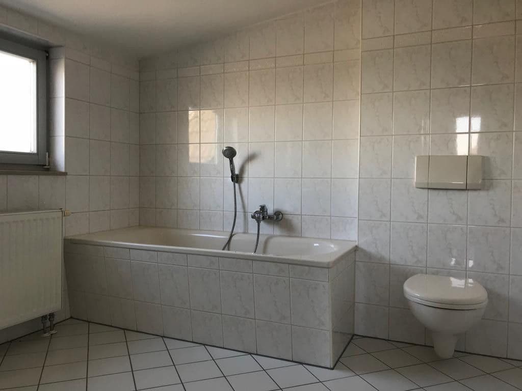 Pronájem bytu 2+kk 71 m², Carolastraße 32, Cvikov, Sasko Pronájem bytu 2+kk 71 m², Carolastraße 32, Cvikov, Sasko
