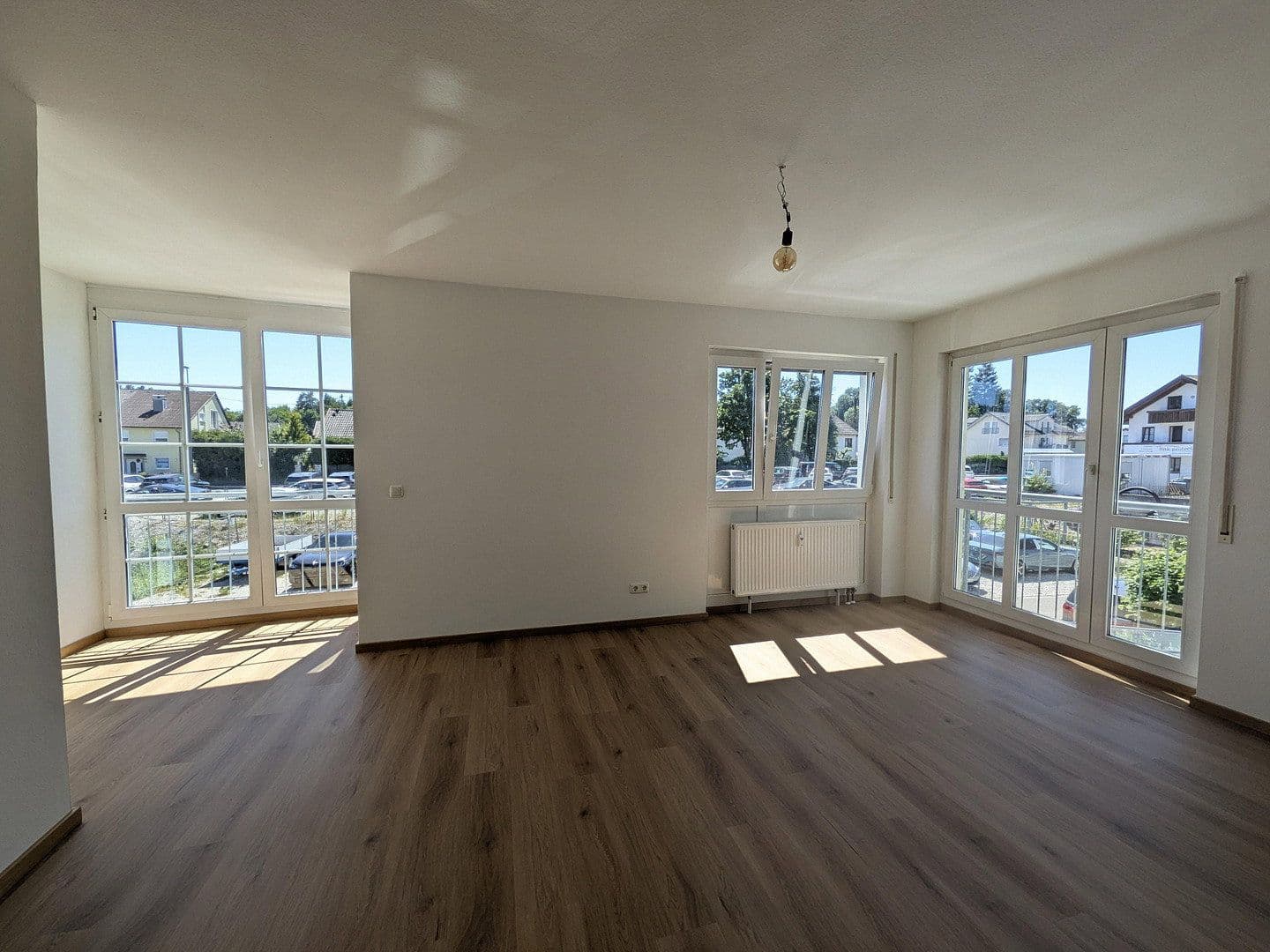 Prodej bytu 3+1 70 m², Fichtenweg 8, Kirchseeon, Bavorsko Prodej bytu 3+1 70 m², Fichtenweg 8, Kirchseeon, Bavorsko