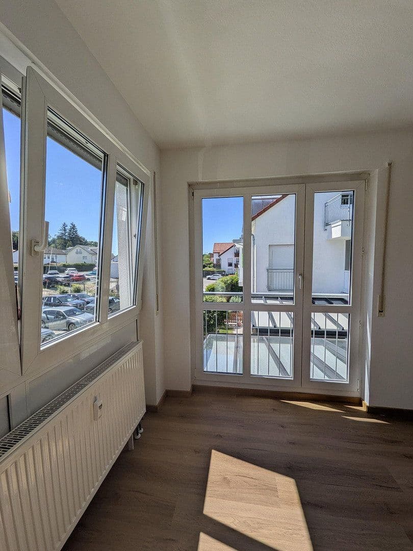 Prodej bytu 3+1 70 m², Fichtenweg 8, Kirchseeon, Bavorsko Prodej bytu 3+1 70 m², Fichtenweg 8, Kirchseeon, Bavorsko