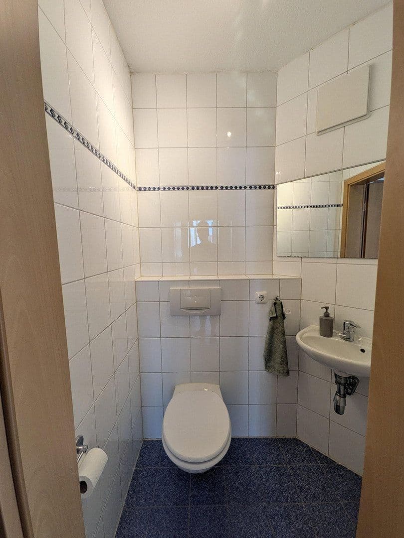 Prodej bytu 3+1 70 m², Fichtenweg 8, Kirchseeon, Bavorsko Prodej bytu 3+1 70 m², Fichtenweg 8, Kirchseeon, Bavorsko