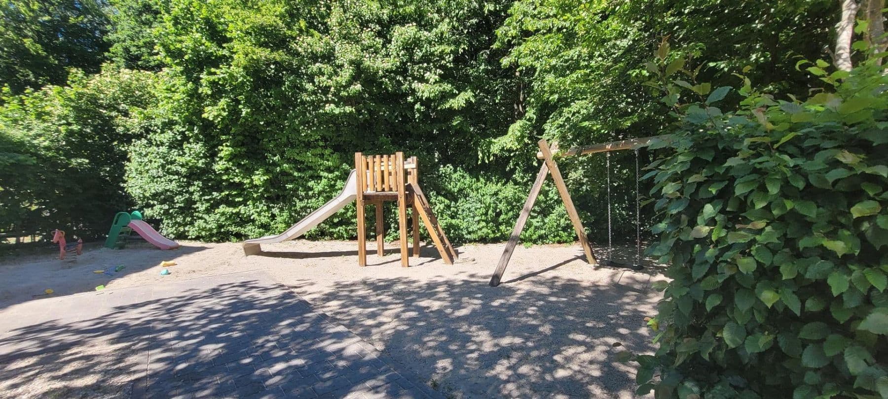 Prodej bytu 3+1 70 m², Fichtenweg 8, Kirchseeon, Bavorsko Prodej bytu 3+1 70 m², Fichtenweg 8, Kirchseeon, Bavorsko