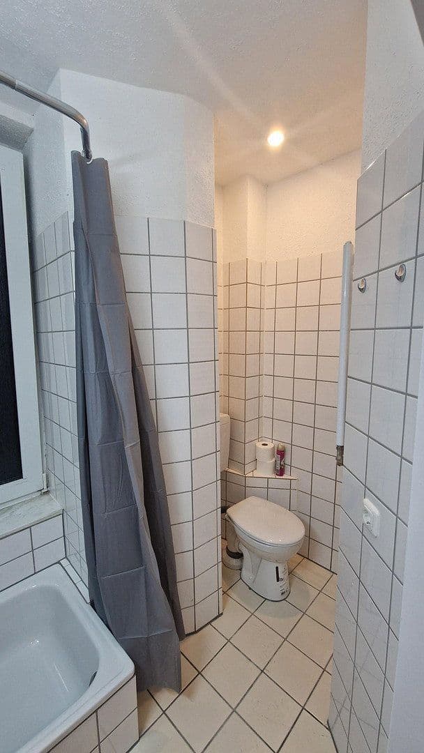 Pronájem bytu 2+1 27 m², Cáchy, Severní Porýní-Vestfálsko Pronájem bytu 2+1 27 m², Cáchy, Severní Porýní-Vestfálsko