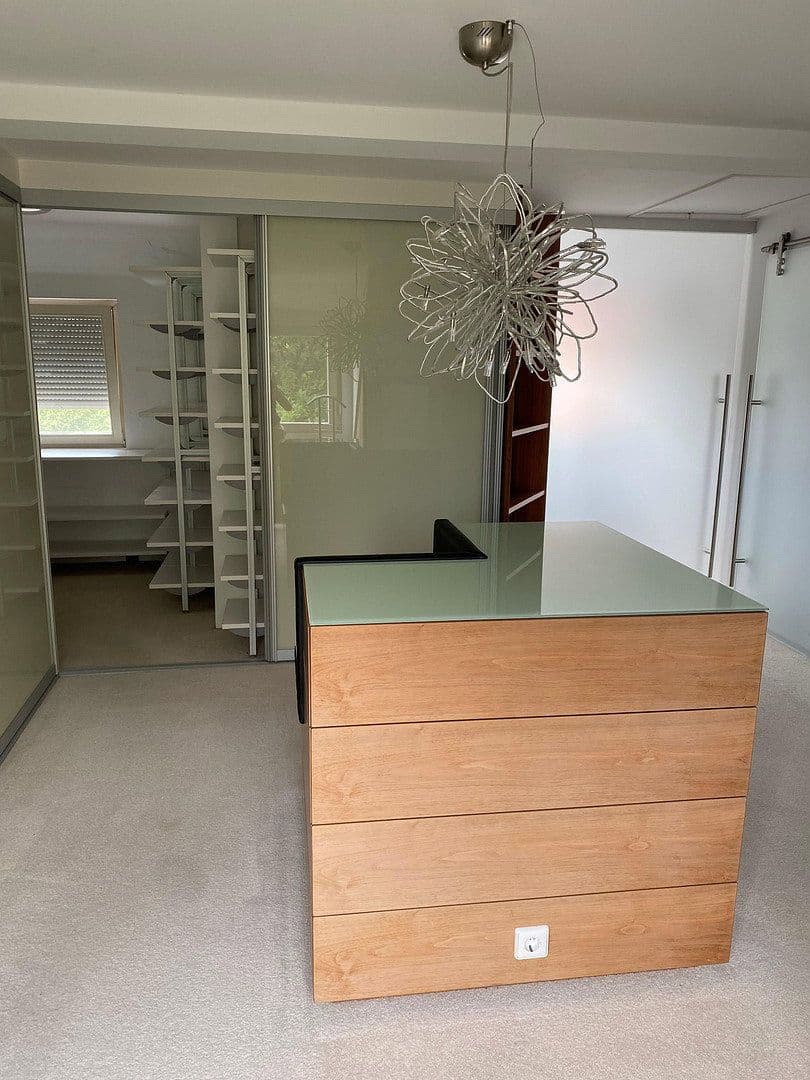 Prodej domu 300 m², pozemek 2.450 m², Affalterbach, Bádensko-Württembersko Prodej domu 300 m², pozemek 2.450 m², Affalterbach, Bádensko-Württembersko