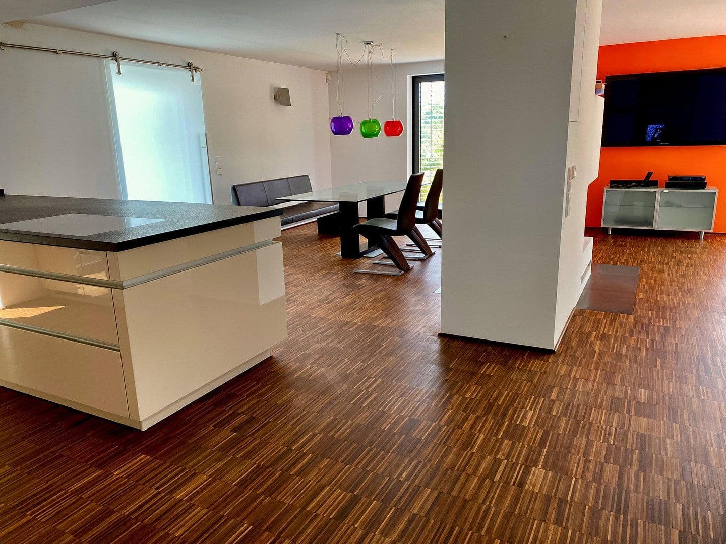 Prodej domu 300 m², pozemek 2.450 m², Affalterbach, Bádensko-Württembersko Prodej domu 300 m², pozemek 2.450 m², Affalterbach, Bádensko-Württembersko