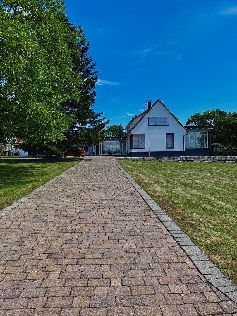 Prodej domu 300 m², pozemek 2.450 m², Affalterbach, Bádensko-Württembersko Prodej domu 300 m², pozemek 2.450 m², Affalterbach, Bádensko-Württembersko