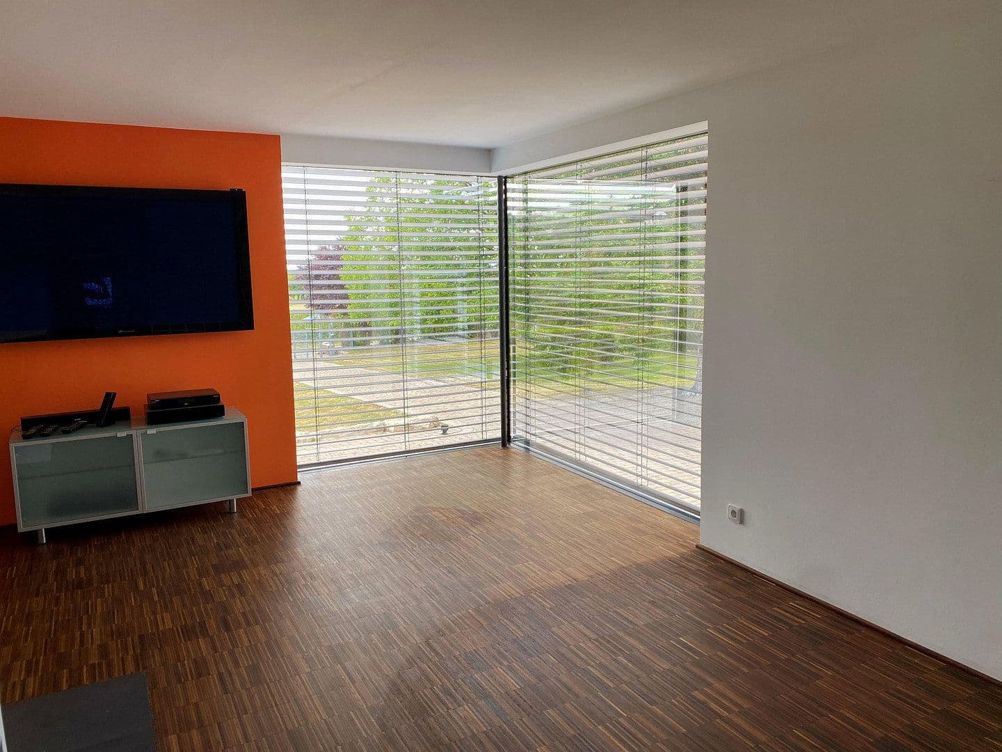Prodej domu 300 m², pozemek 2.450 m², Affalterbach, Bádensko-Württembersko Prodej domu 300 m², pozemek 2.450 m², Affalterbach, Bádensko-Württembersko