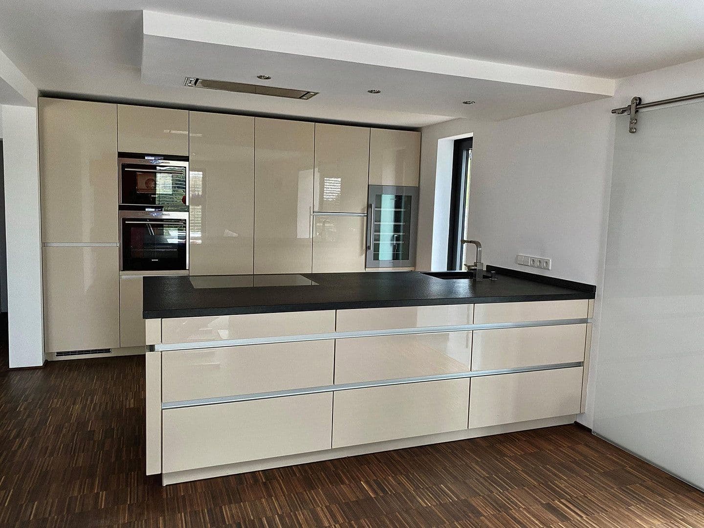 Prodej domu 300 m², pozemek 2.450 m², Affalterbach, Bádensko-Württembersko Prodej domu 300 m², pozemek 2.450 m², Affalterbach, Bádensko-Württembersko