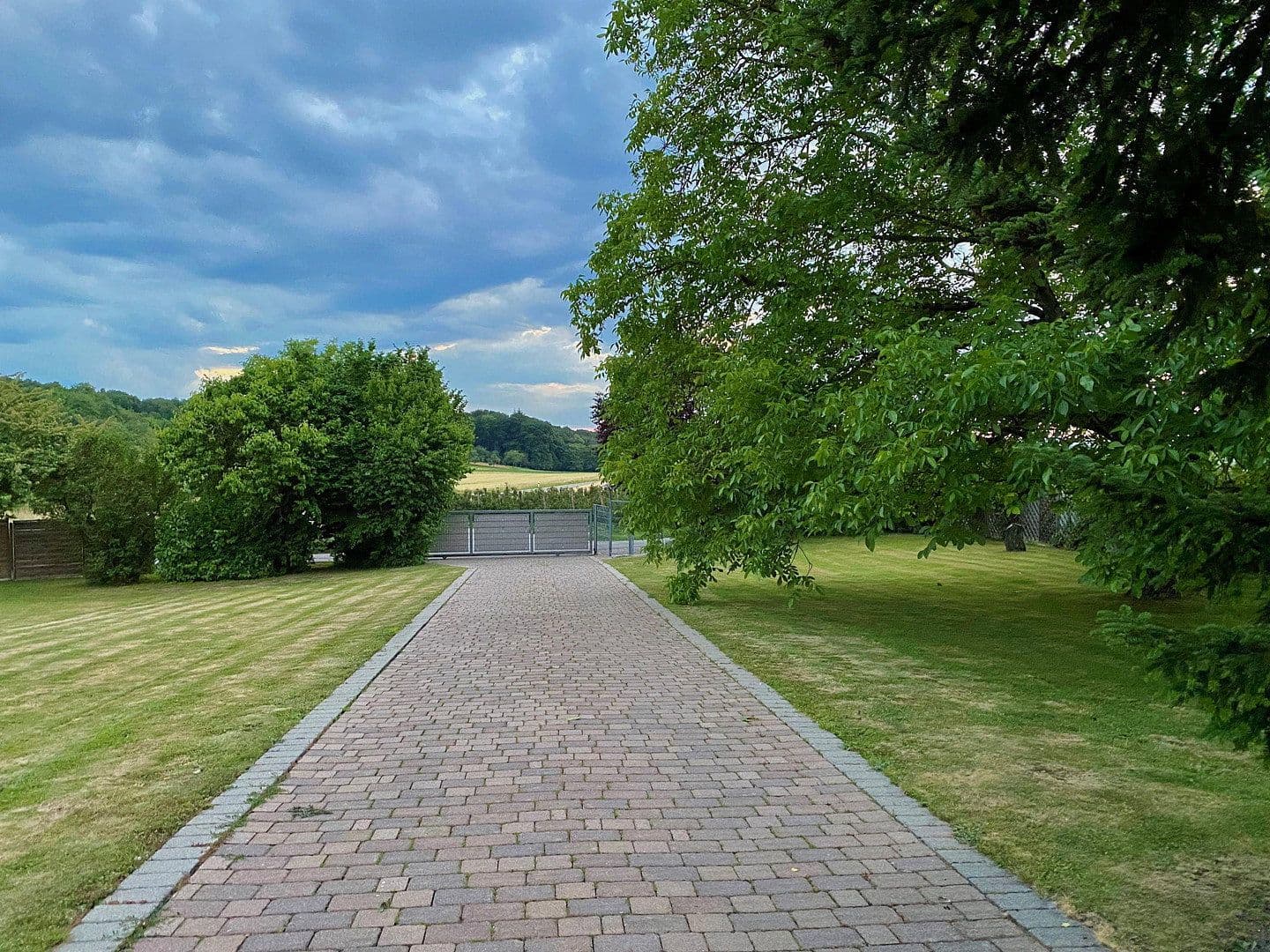 Prodej domu 300 m², pozemek 2.450 m², Affalterbach, Bádensko-Württembersko Prodej domu 300 m², pozemek 2.450 m², Affalterbach, Bádensko-Württembersko