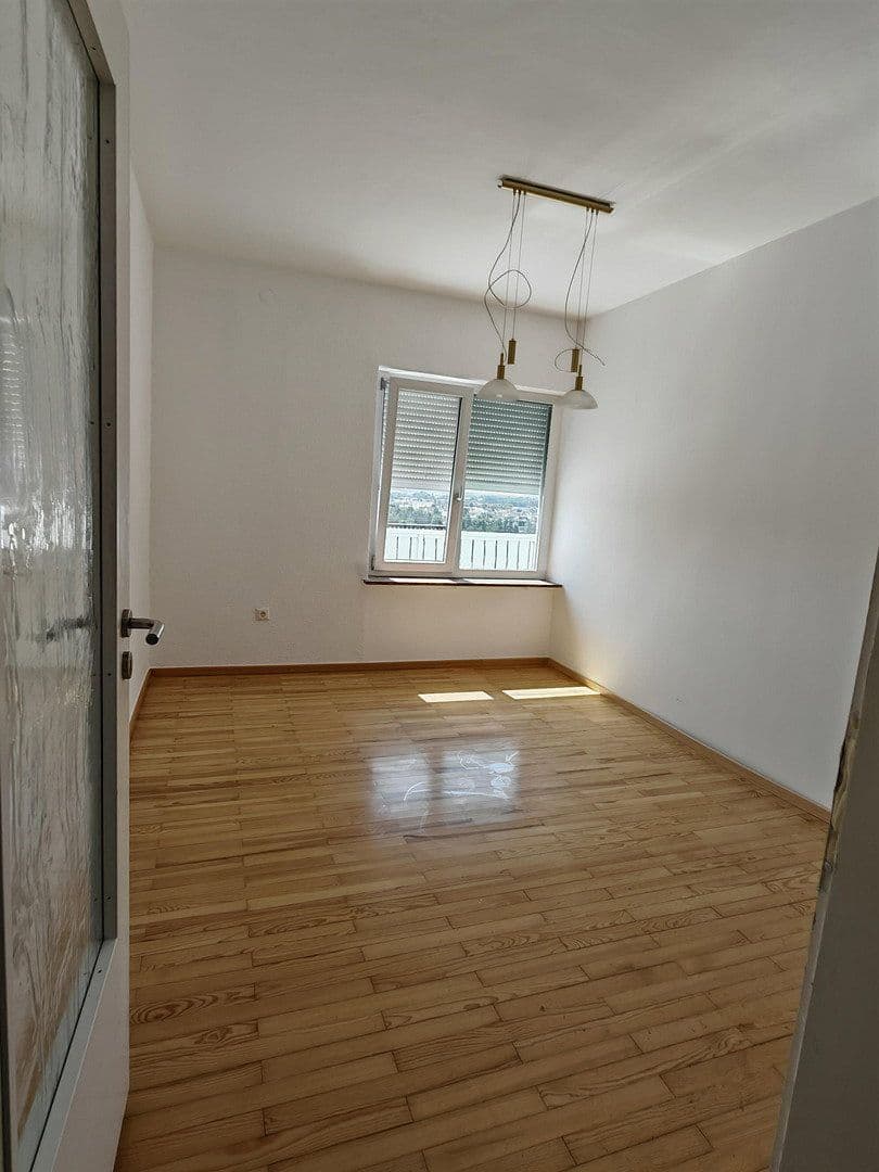 Pronájem bytu 3+1 100 m², Schwandorf, Bavorsko Pronájem bytu 3+1 100 m², Schwandorf, Bavorsko