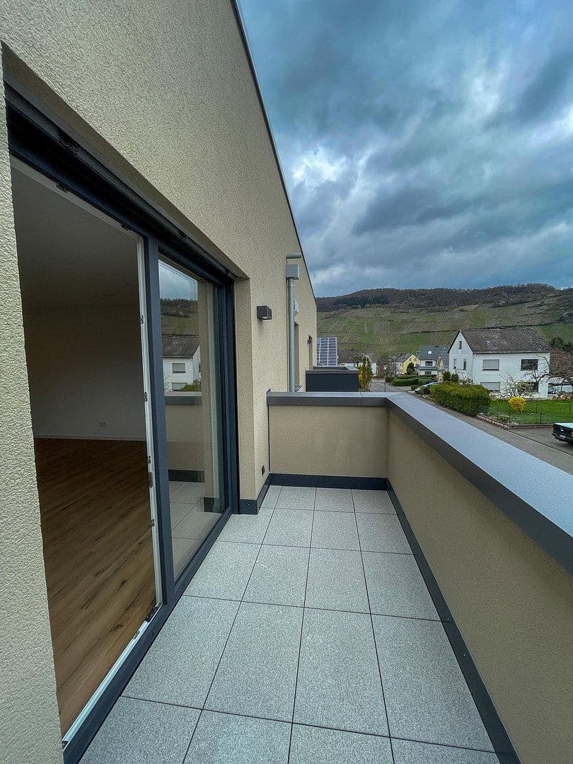 Pronájem bytu 1+1 62 m², Piesport, Porýní-Falc Pronájem bytu 1+1 62 m², Piesport, Porýní-Falc