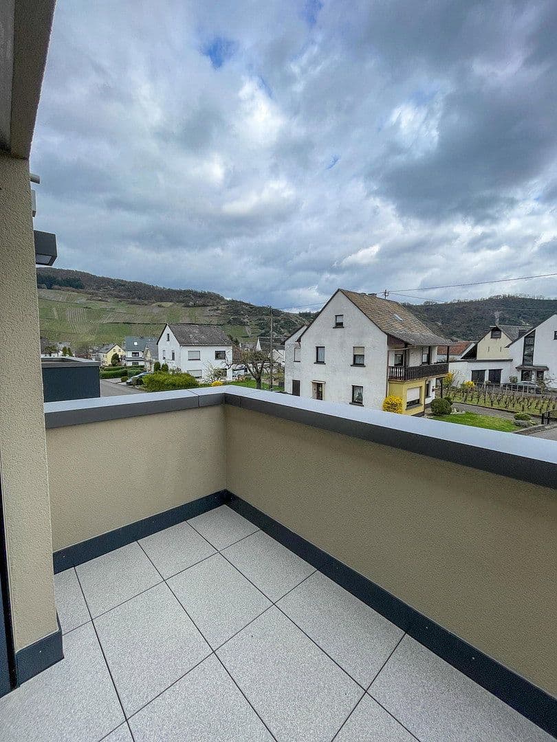 Pronájem bytu 1+1 62 m², Piesport, Porýní-Falc Pronájem bytu 1+1 62 m², Piesport, Porýní-Falc