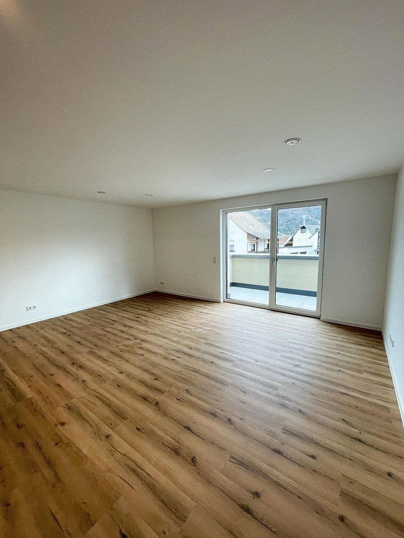 Pronájem bytu 1+1 62 m², Piesport, Porýní-Falc Pronájem bytu 1+1 62 m², Piesport, Porýní-Falc