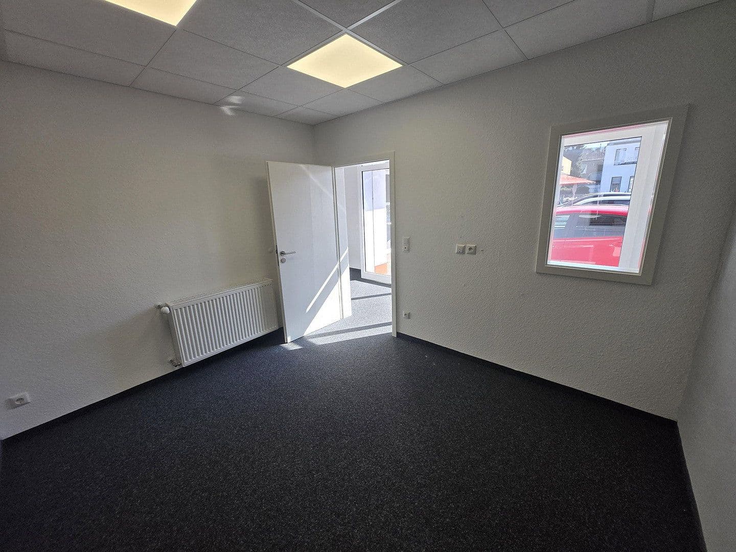 Pronájem nebytového prostoru 450 m², Viersener Straße 240, Mönchengladbach, Severní Porýní-Vestfálsko Pronájem nebytového prostoru 450 m², Viersener Straße 240, Mönchengladbach, Severní Porýní-Vestfálsko