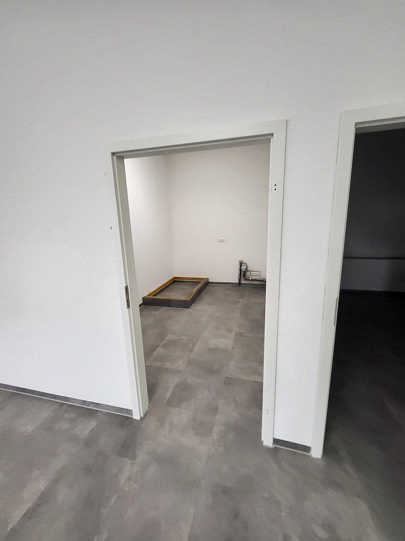 Pronájem nebytového prostoru 450 m², Viersener Straße 240, Mönchengladbach, Severní Porýní-Vestfálsko Pronájem nebytového prostoru 450 m², Viersener Straße 240, Mönchengladbach, Severní Porýní-Vestfálsko
