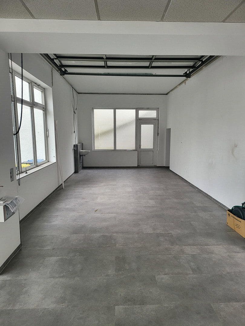 Pronájem nebytového prostoru 450 m², Viersener Straße 240, Mönchengladbach, Severní Porýní-Vestfálsko Pronájem nebytového prostoru 450 m², Viersener Straße 240, Mönchengladbach, Severní Porýní-Vestfálsko