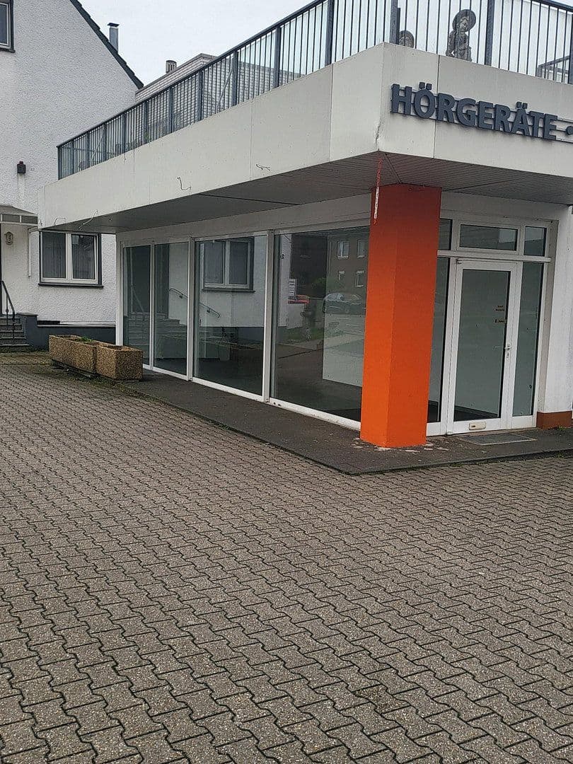 Pronájem nebytového prostoru 450 m², Viersener Straße 240, Mönchengladbach, Severní Porýní-Vestfálsko Pronájem nebytového prostoru 450 m², Viersener Straße 240, Mönchengladbach, Severní Porýní-Vestfálsko