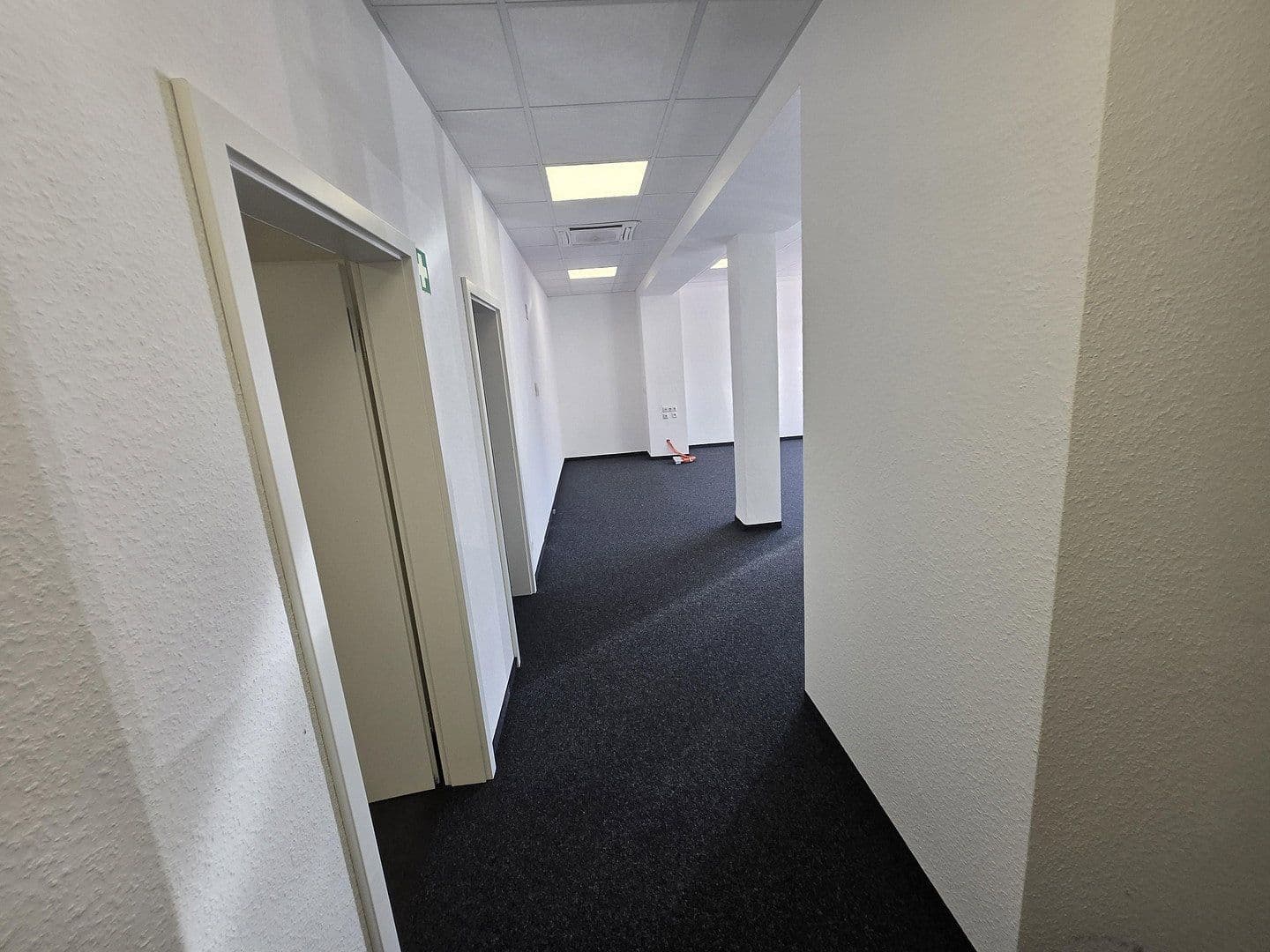 Pronájem nebytového prostoru 450 m², Viersener Straße 240, Mönchengladbach, Severní Porýní-Vestfálsko Pronájem nebytového prostoru 450 m², Viersener Straße 240, Mönchengladbach, Severní Porýní-Vestfálsko