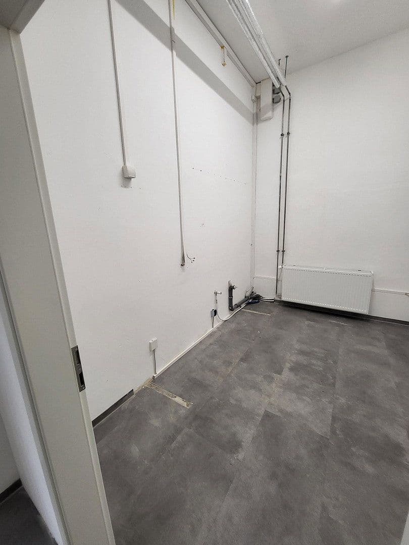 Pronájem nebytového prostoru 450 m², Viersener Straße 240, Mönchengladbach, Severní Porýní-Vestfálsko Pronájem nebytového prostoru 450 m², Viersener Straße 240, Mönchengladbach, Severní Porýní-Vestfálsko