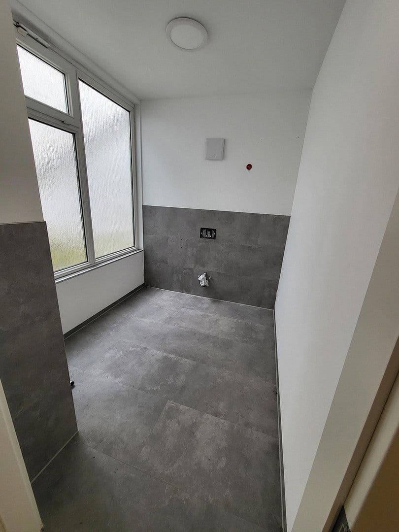 Pronájem nebytového prostoru 450 m², Viersener Straße 240, Mönchengladbach, Severní Porýní-Vestfálsko Pronájem nebytového prostoru 450 m², Viersener Straße 240, Mönchengladbach, Severní Porýní-Vestfálsko