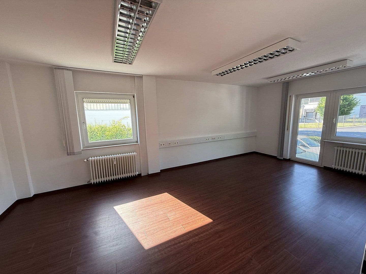 Pronájem kanceláře 170 m², Siemensstraße 9, Wiesbaden, Hessen Pronájem kanceláře 170 m², Siemensstraße 9, Wiesbaden, Hessen