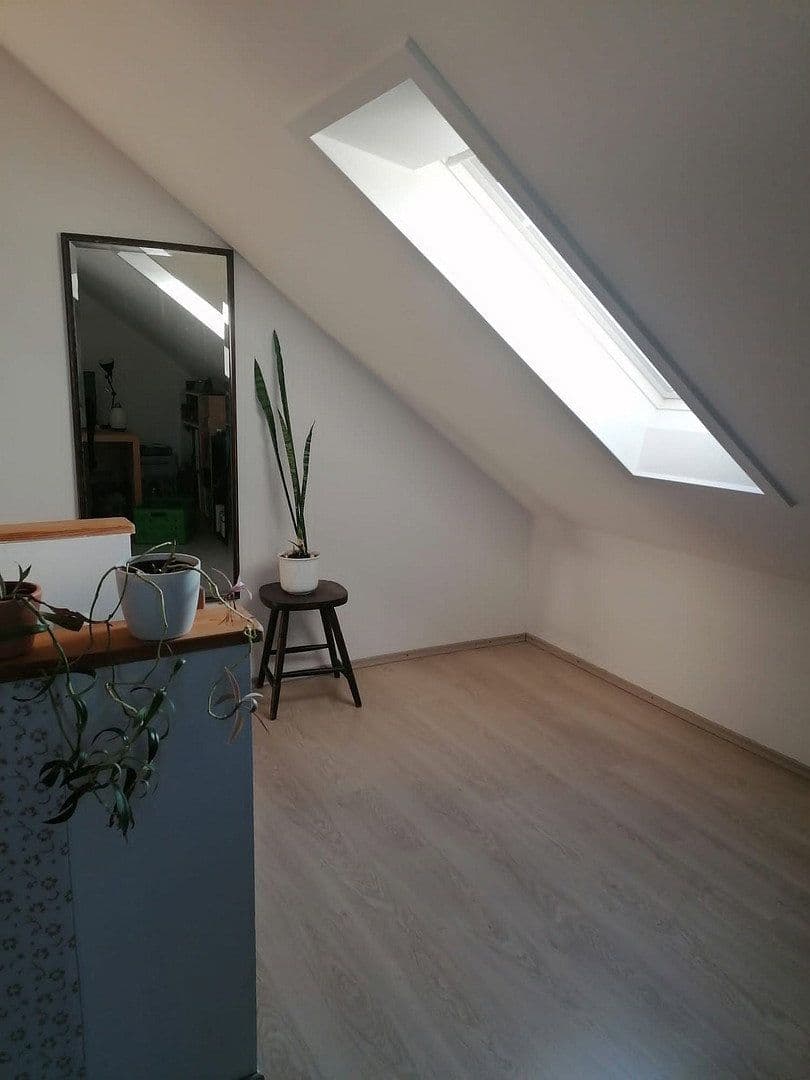 Pronájem bytu 3+kk 82 m², Jahnstr. 59 B, Neuhofen, Porýní-Falc Pronájem bytu 3+kk 82 m², Jahnstr. 59 B, Neuhofen, Porýní-Falc