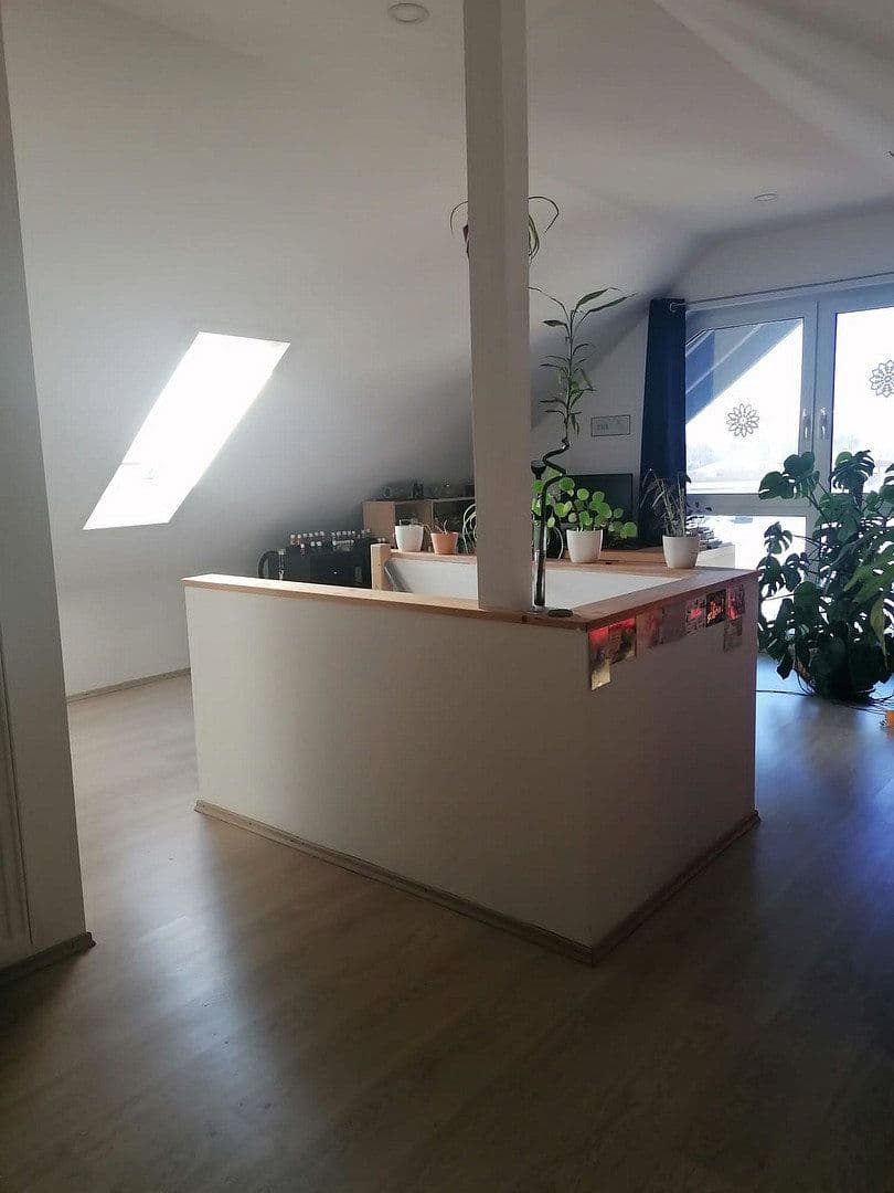 Pronájem bytu 3+kk 82 m², Jahnstr. 59 B, Neuhofen, Porýní-Falc Pronájem bytu 3+kk 82 m², Jahnstr. 59 B, Neuhofen, Porýní-Falc