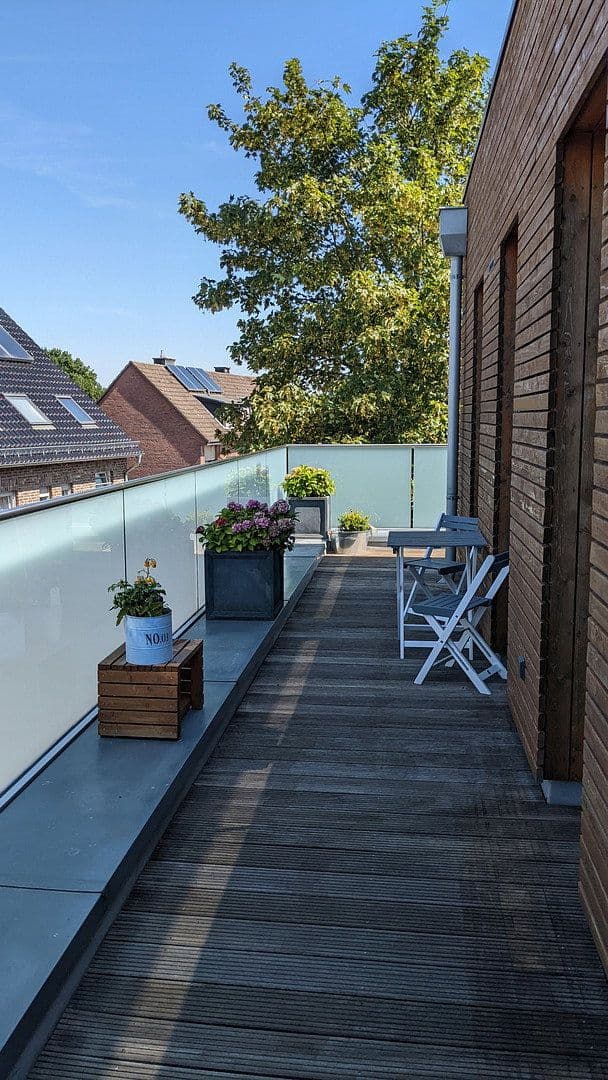 Pronájem bytu 3+1 138 m², Walderych 27c, Geilenkirchen, Severní Porýní-Vestfálsko Pronájem bytu 3+1 138 m², Walderych 27c, Geilenkirchen, Severní Porýní-Vestfálsko