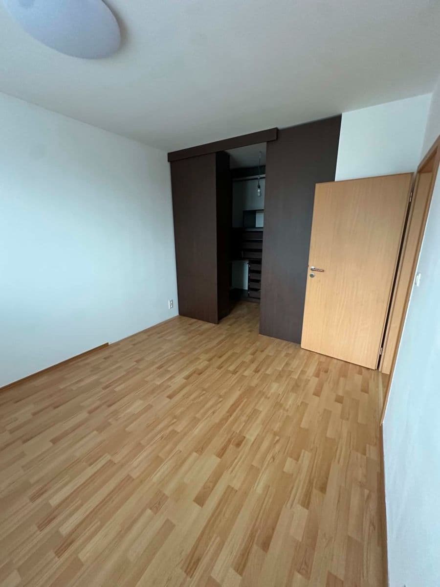 Pronájem bytu 2+kk 65 m², V Uličce, Brandýs nad Labem-Stará Boleslav, Středočeský kraj Pronájem bytu 2+kk 65 m², V Uličce, Brandýs nad Labem-Stará Boleslav, Středočeský kraj