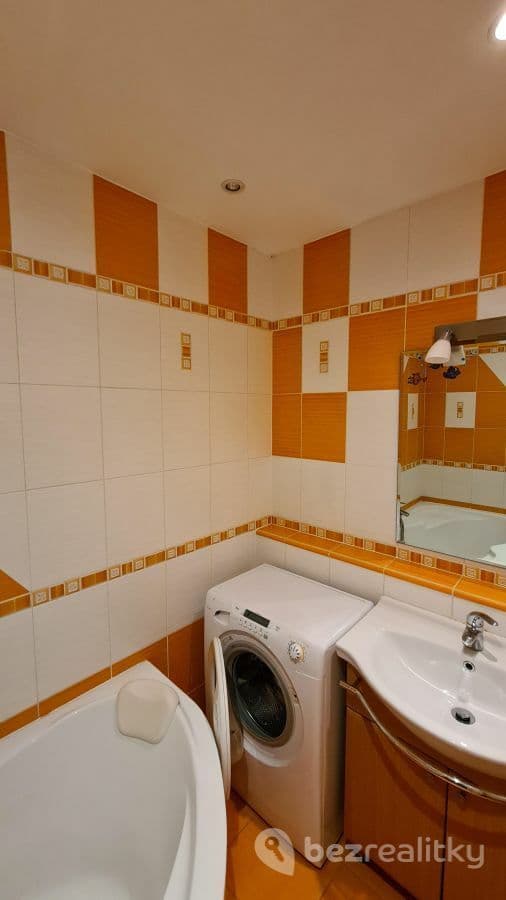 Prodej bytu 2+1 52 m², Sokolovská cesta, Teplice, Ústecký kraj Prodej bytu 2+1 52 m², Sokolovská cesta, Teplice, Ústecký kraj