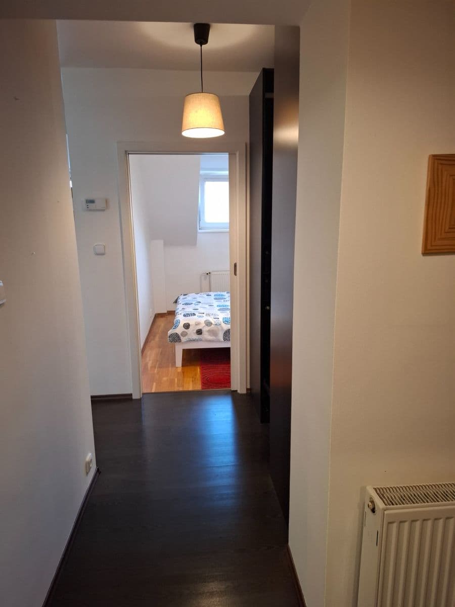Pronájem bytu 2+kk 42 m², Na Mlejnku, Praha, Praha Pronájem bytu 2+kk 42 m², Na Mlejnku, Praha, Praha