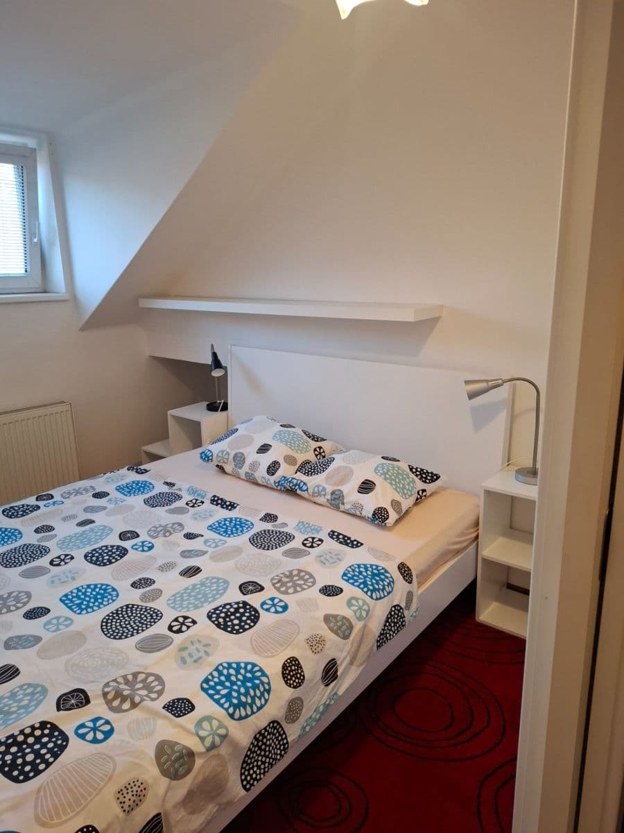 Pronájem bytu 2+kk 42 m², Na Mlejnku, Praha, Praha Pronájem bytu 2+kk 42 m², Na Mlejnku, Praha, Praha