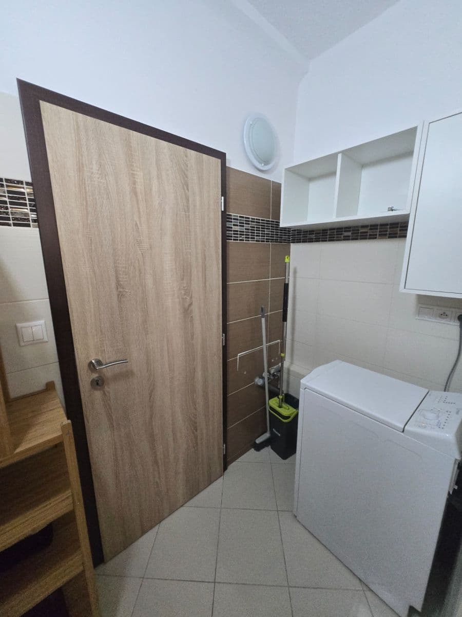 Pronájem bytu 2+1 45 m², Sklenárova, Ružinov, Bratislavský kraj Pronájem bytu 2+1 45 m², Sklenárova, Ružinov, Bratislavský kraj