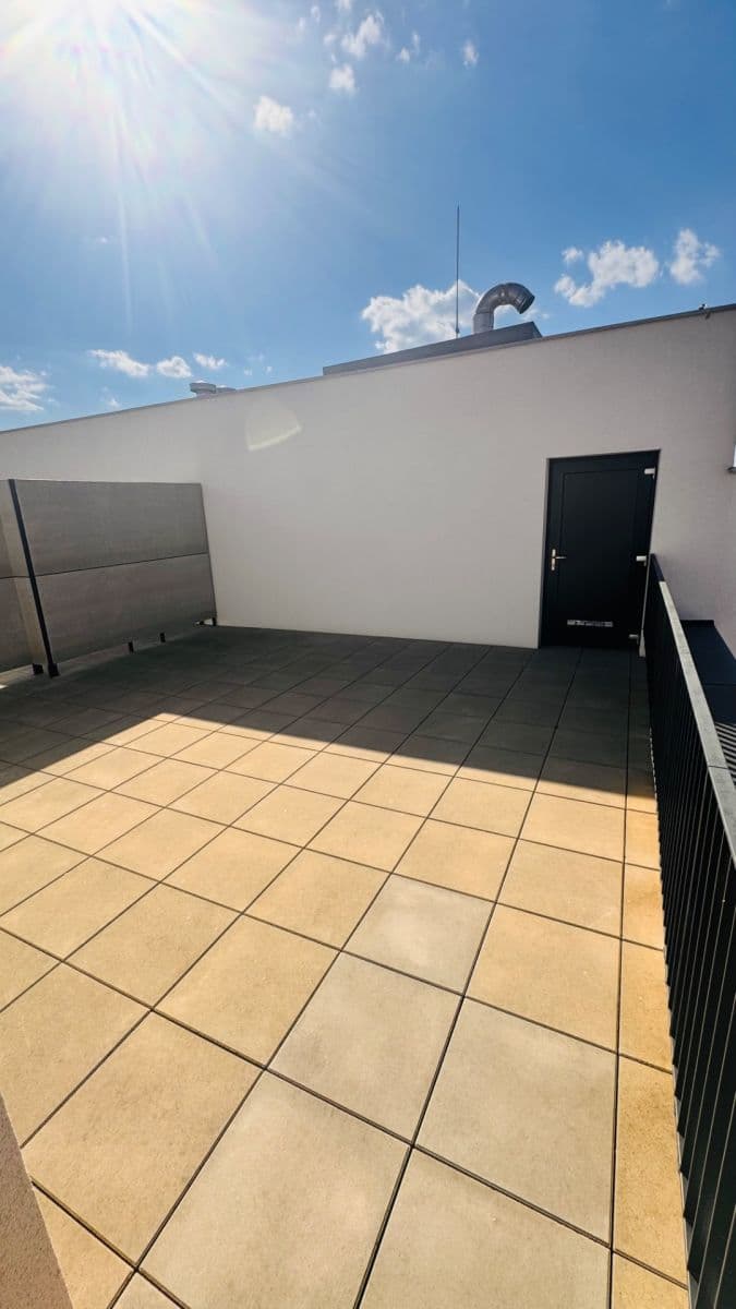 Pronájem bytu 2+kk 80 m², Záhoří, Kuřim, Jihomoravský kraj Pronájem bytu 2+kk 80 m², Záhoří, Kuřim, Jihomoravský kraj