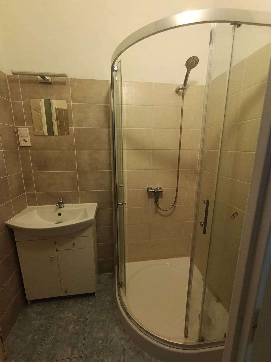Prodej bytu 1+kk 30 m², Slezská, Praha, Praha Prodej bytu 1+kk 30 m², Slezská, Praha, Praha