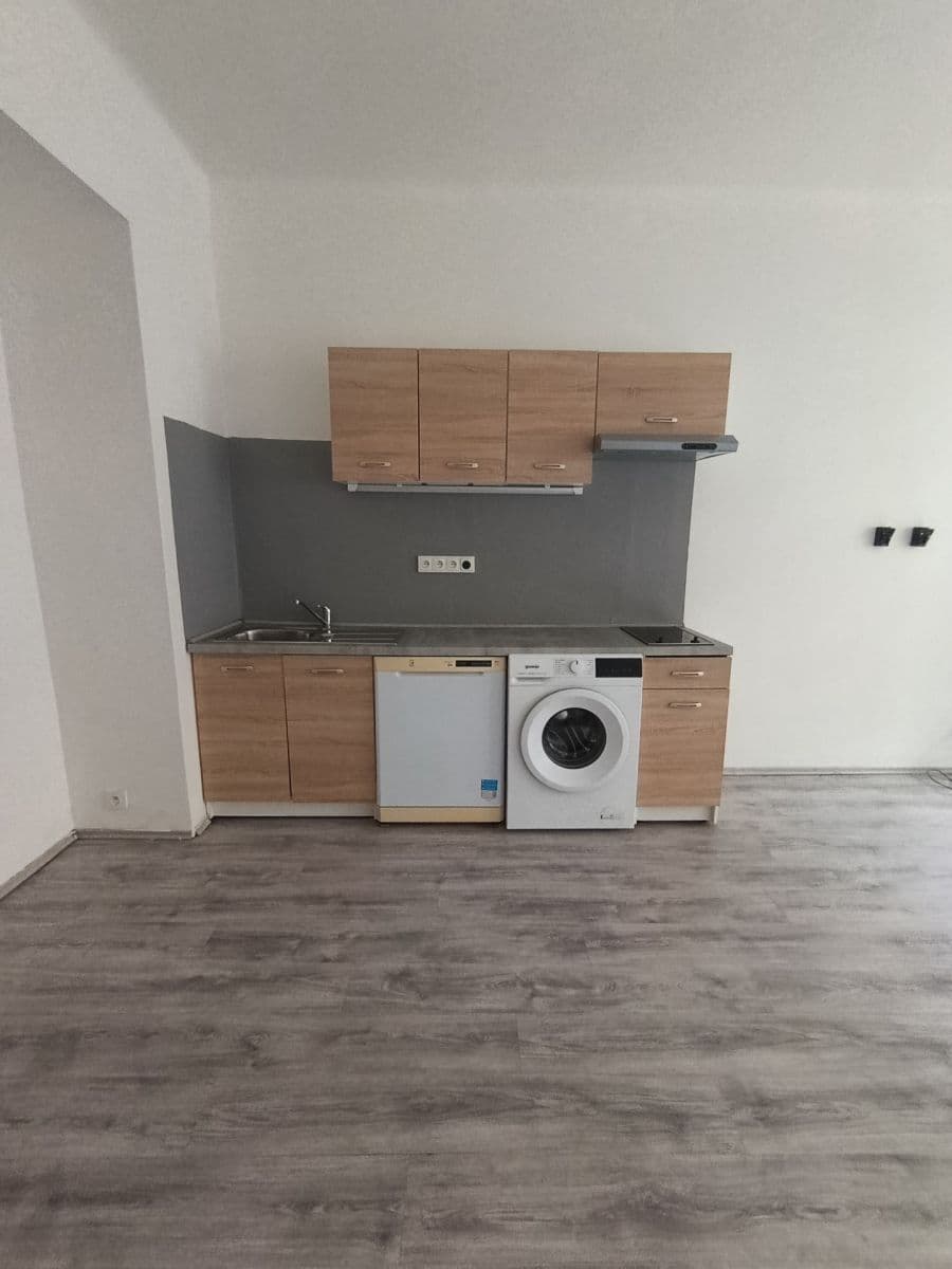 Prodej bytu 1+kk 30 m², Slezská, Praha, Praha Prodej bytu 1+kk 30 m², Slezská, Praha, Praha